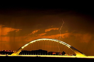 Lusitania Bridge over Guadiana River, night shot, Merida, Badajoz province, Ruta de la Plata, Spain, Europe