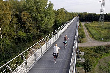 Pfeilerbruecke bridge from 1919, Erzbahntrasse line, Gelsenkirchen, North Rhine-Westphalia, Germany, Europe