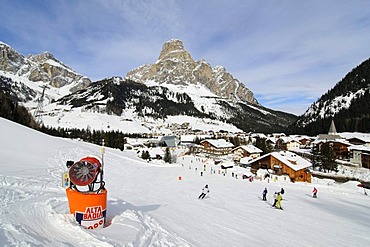 Alta Badia ski resort, Sella Ronda ski trail, Val Gardena, Alto Adige, Italy, Europe