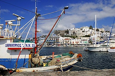 Port and old town quarter Castro, Naxos, Cyclades, Greece, Europe