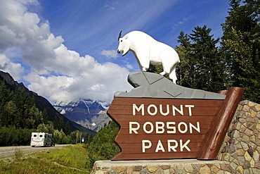 Mount Robson, Mount Robson Park, Alberta, Canada