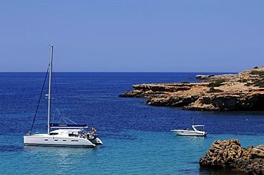 Boats, Cala Conta, Ibiza, Pine Islands, Balearic Islands, Spain, Europe