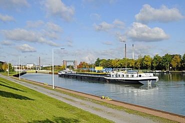 Cargo ship, Henrichenburg boat lift, Schleusenpark, Waltrop Lock Park, Westphalian Industrial Museum, Route of Industrial Heritage, Dortmund Ems Canal, Waltrop, North Rhine-Westphalia, Germany, Europe