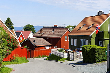 Timber houses in the quarter below Kristansten Fortress, Trondheim, Norway, Scandinavia, Europe