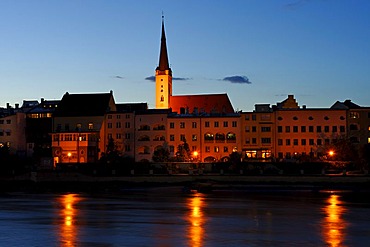 Brucktor, castle gate, and Frauenkirche, Our Lady's church, above the river Inn, Wasserburg upon the river Inn, Upper Bavaria, Germany, Europe