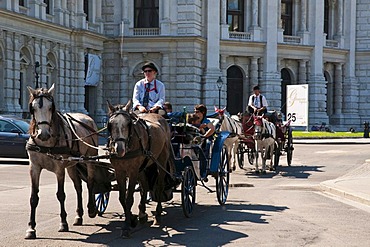 Fiaker carriage, Burgtheater theatre, Ringstrasse street, Vienna, Austria, Europe