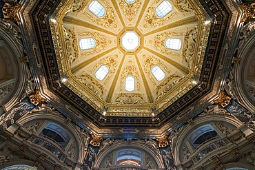 Dome, Kunsthistorisches Museum Museum of Arts, Ringstrasse street, Vienna, Austria, Europe