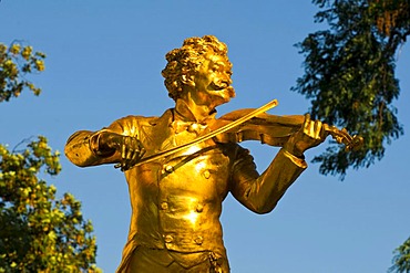 Johann-Strauss-Denkmal memorial, Stadtpark city park, Art Nouveau, Ringstrasse street, Vienna, Austria, Europe