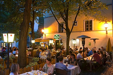 Restaurant in the Spittelberg region at dusk, Vienna, Austria, Europe