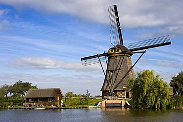 Polder mill, Kinderdijk, South Holland, Holland, Netherlands, Europe