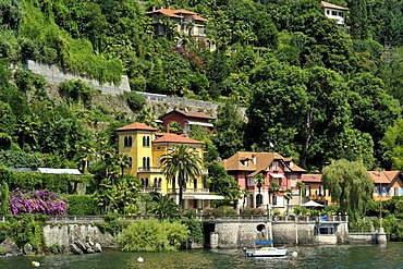 Lakeside mansions at Lake Maggiore, Cannero Riviera, Piedmont, Italy, Europe