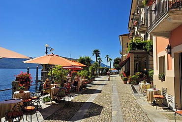 Promenade with restaurant terraces, Lake Maggiore, Cannero Riviera, Piedmont, Italy, Europe