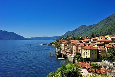 Townscape, Lake Maggiore, Cannero Riviera, Piedmont, Italy, Europe