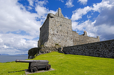 Duart Castle, Craignure, Isle of Mull, Scotland, United Kingdom, Europe