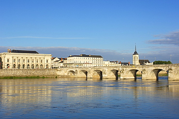 Stone bridge over Loire River, Maine-et-Loire, Saumur, Loire Valley, France, Europe