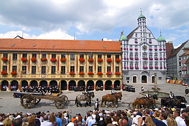 Wallenstein 1630 procession in front of the Tax House on the market square in Memmingen, Allgaeu, Bavaria, Germany, Europe