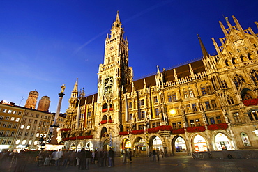 New Town Hall and Marienplatz or Mary's Square at night, Munich, Bavaria, Germany, Europe