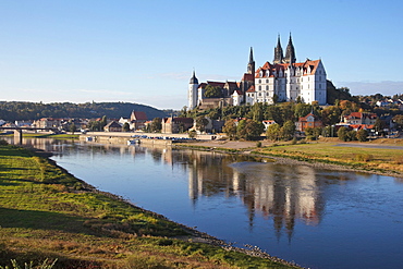 Albrechtsburg castle seen from the opposite side of the Elbe river, the Elbe at very low water, in Meissen, Saxony, Germany, Europe