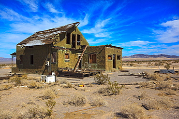 Abandoned house on the historic Route 66, Ludlow, California, USA, North America