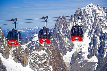 Cable car between Aiguille du Midi and Punta Helbronner, Funivie Monte Bianco, Mont Blanc Funicular, Vallee Blanche Aerial Tramway, Mont Blanc Massif, Alps, Europe