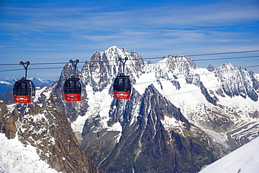 Cable car between Aiguille du Midi and Punta Helbronner, Funivie Monte Bianco, Mont Blanc Funicular, Vallee Blanche Aerial Tramway, Mont Blanc Massif, Alps, Europe