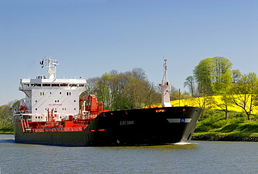 Tanker, LNG tanker on the Kiel Canal, Schleswig-Holstein, Germany, Europe