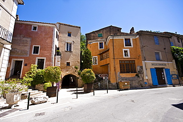 Fontaine-de-Vaucluse, department of Vaucluse, Provence, France, Europe