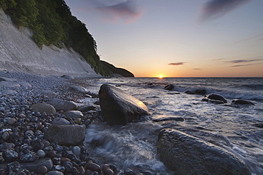 Chalk cliffs in the evening sun, east coast of Ruegen island, Mecklenburg-Western Pomerania, Germany, Europe