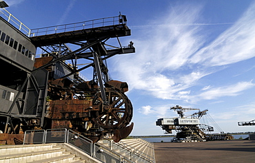 Gemini stacker and Mad Max bucket dredger, Ferropolis, City of Iron, Saxony-Anhalt, Germany, Europe