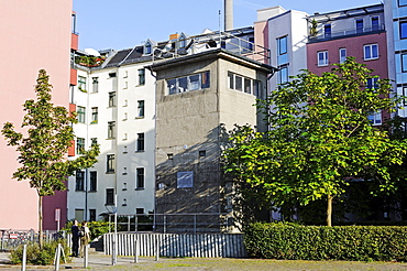 Memorial Guenter Litfin for the first person shot dead at the Berlin Wall, Kieler Strasse street at the Berlin-Spandau Schifffahrtskanal channel, Berlin, Germany, Europe