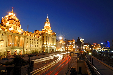 The illuminated Bund promenade at night, avenue in Shanghai, with HSBC Building, and China Merchants Bank Building, China, Asia