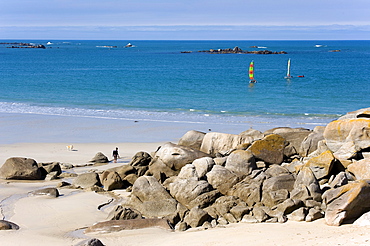 Recreational activity on the beach near Kerbrat, Cleder, Finistere, Brittany, France, Europe