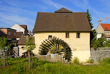 Old mill with a mill-wheel, bridge mill, Muehlheim am Main, Hesse, Germany, Europe