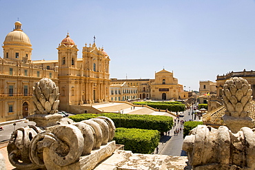 Santi Nicola e Corrado cathedral, facade, staircase, UNESCO World Heritage Site, Noto, Syracuse Province, Sicily, Italy, Europe