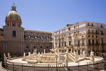 Piazza Pretoria square, Fontana Pretoria fountain, Palermo, Sicily, Italy, Europe