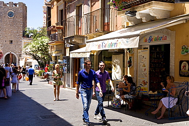 Main street, Corso Umberto, shopping mile, Taormina, province of Messina, Sicily, Italy, Europe