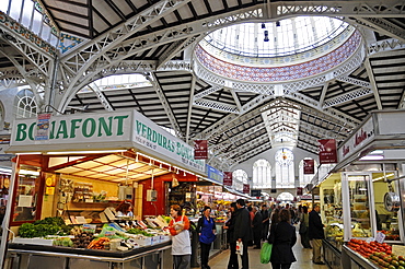 Vegetables, fruit, market stall, people, Mercado Central, market hall, Valencia, Spain, Europe