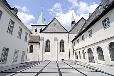 St Laurentius, St Lawrence church, inner courtyard, former monastery Wedinghausen, city archive, art exhibitions, Arnsberg, Sauerland region, North Rhine-Westphalia, Germany, Europe