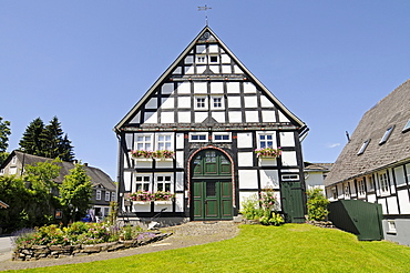 Half-timbered house, Assinghausen, village, Olsberg, Sauerland region, North Rhine-Westphalia, Germany, Europe