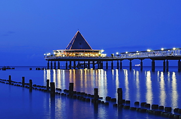 Pier in the Heringsdorf seaside resort, at dusk, Usedom Island, Mecklenburg-Western Pomerania, Germany, Europe