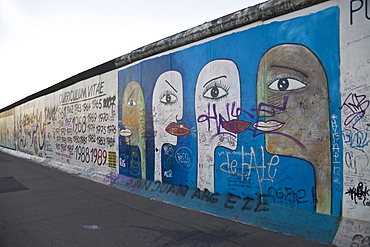 East Side Gallery, works of art on the Berlin Wall, Friedrichshain, Berlin, Germany, Europe