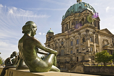 Sculpture "Three Girls and a Boy" by Wilfried Reiter Fitze, Berlin Dome, Mitte, Berlin, Germany, Europe