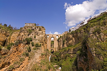 The Puente Nuevo, new bridge, crossing the Rio Guadalevin, Ronda, Andalusia, Spain, Europe