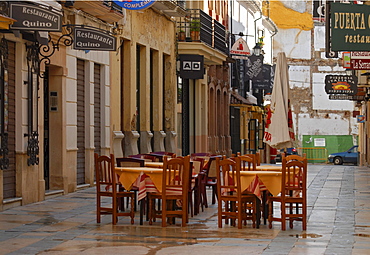 An alley, tables and chairs in the early morning, Ronda, Andalusia, Spain, Europe