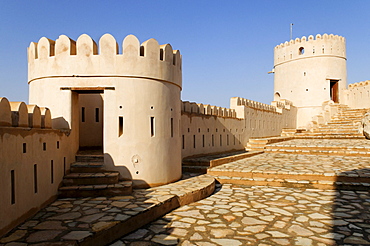 Historic adobe structure Nakhl Fort or Castle, Hajar al Gharbi Mountains, Batinah Region, Sultanate of Oman, Arabia, Middle East