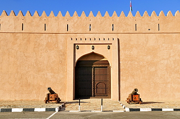 Historic adobe fortification Liwa Fort or Castle, Batinah Region, Sultanate of Oman, Arabia, Middle East