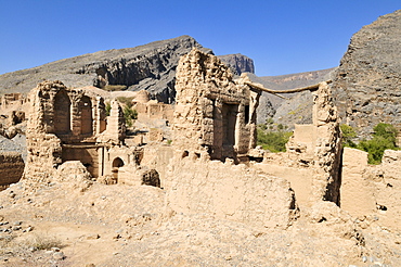 Ruins of the historic adobe city of Tanuf, Hajar al Gharbi Mountains, Dhakiliya Region, Sultanate of Oman, Arabia, Middle East