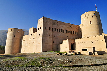 Historic adobe fortification Rustaq Fort or Castle, Hajar al Gharbi Mountains, Batinah Region, Sultanate of Oman, Arabia, Middle East