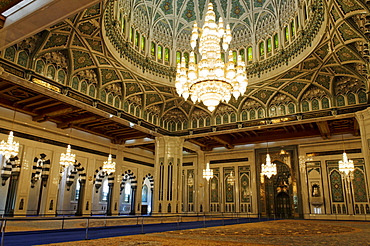 Central prayer hall at the Sultan Qaboos Grand Mosque, Muscat, Sultanate of Oman, Arabia, Middle East