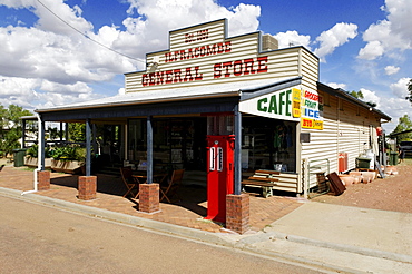 General store and gas station at Ilfracombe, Queensland Outback, Australia